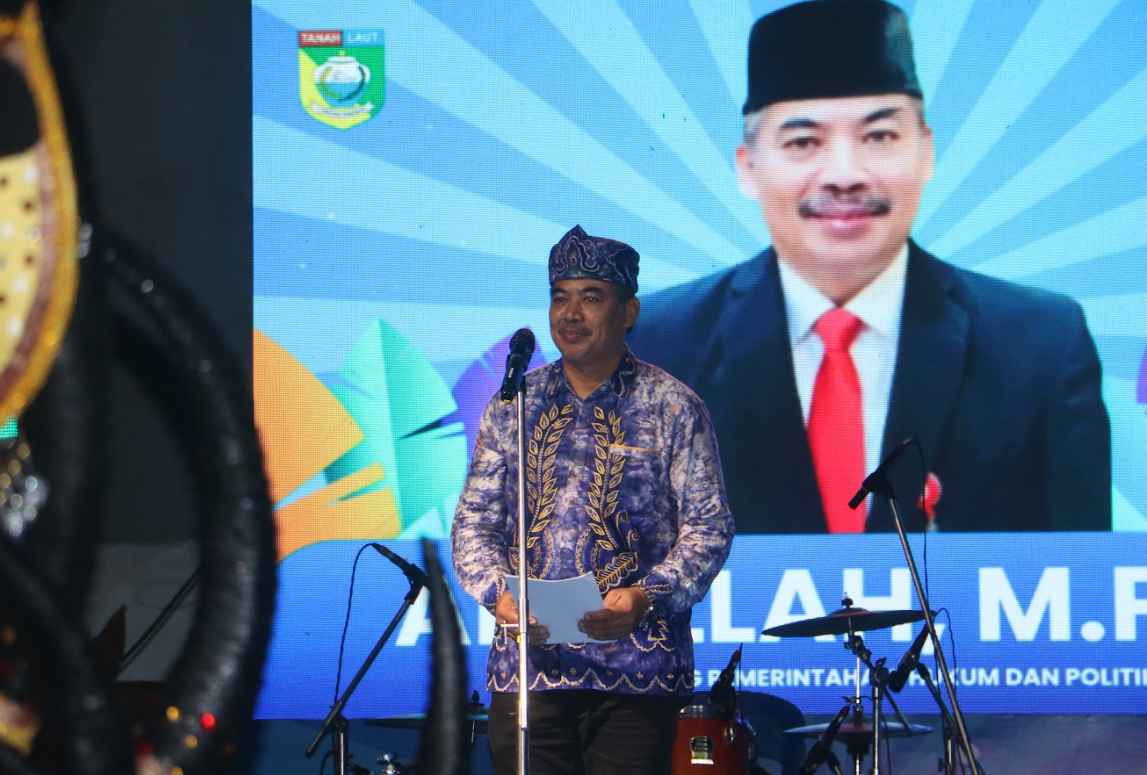 Ribuan Warga tanah laut Antusias Saksikan malam puncak Fantastic Creative Festival Tanah Laut 2025