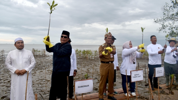Desa Sungai Bakau Lokasi Peringatan HLHS Kalsel