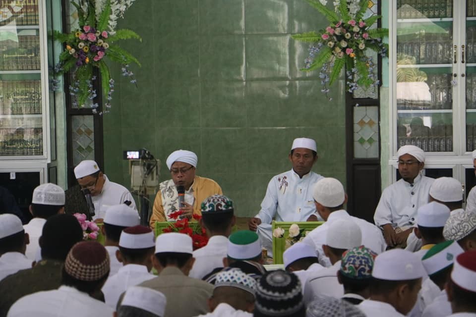 TANAMKAN RASA TAKUT DAN SELALU TAWAKAL KEPADA ALLAH SWT