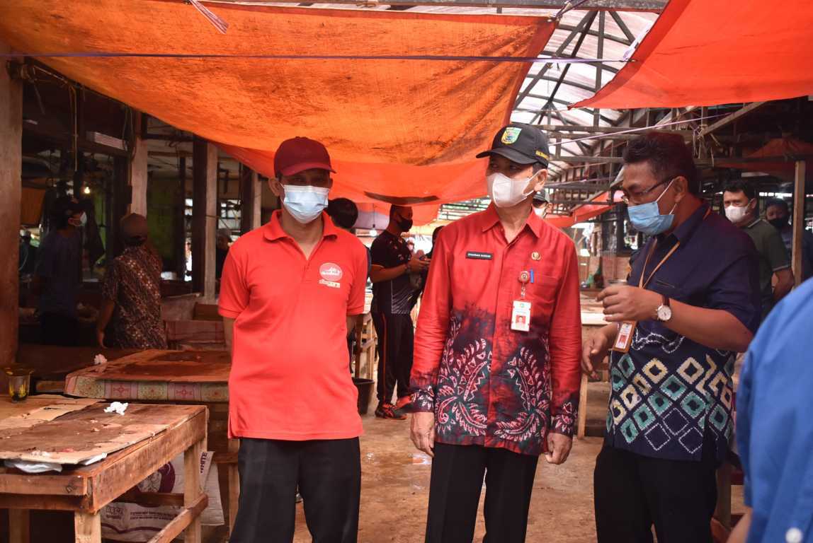 PASAR MANUNTUNG BERSERI AKAN BEBAS DARI PEDAGANG BAHU JALAN DAN PEMBELI BERKENDARA